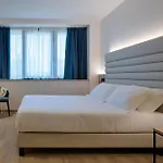 Rmh Raffaello Hotel