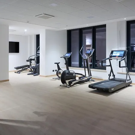 Szálloda Rmh Raffaello Modena