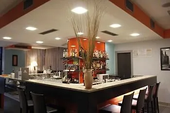 Rmh Raffaello Модена