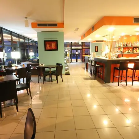Rmh Raffaello Hotell Modena