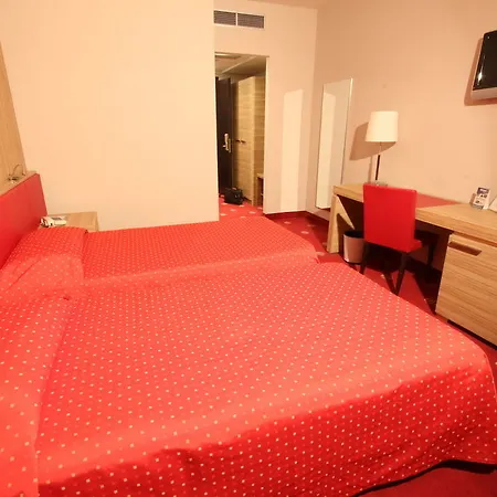 Rmh Raffaello Hotel 4*