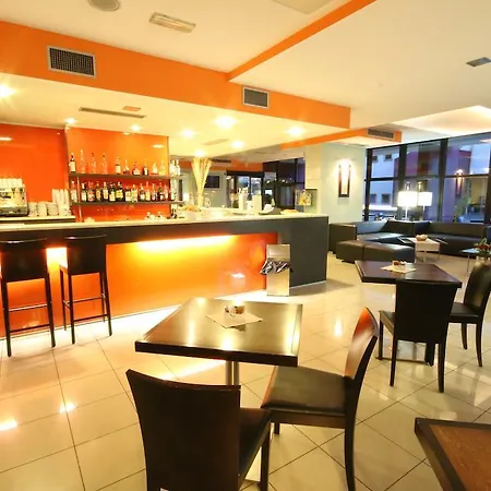 Rmh Raffaello Hotel 4*