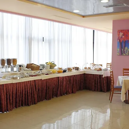 Rmh Raffaello 酒店