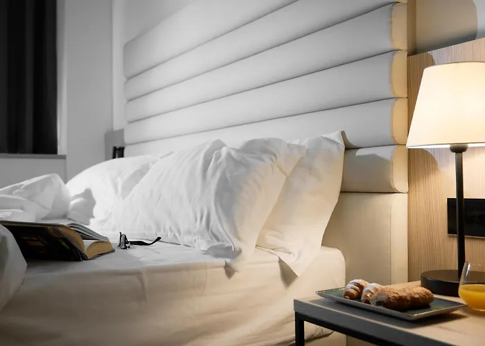 Rmh Raffaello 4* Модена