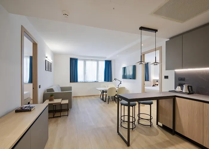 Rmh Raffaello Готель